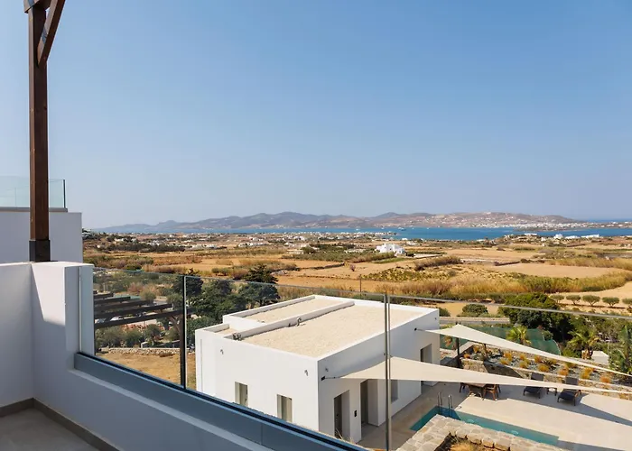 Kouros Blanc Resort & Suites